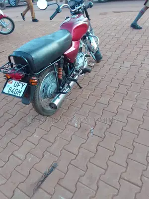 Bajaj Boxer 100 2024 Red