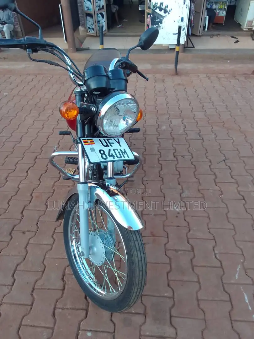 Bajaj Boxer 100 2024 Red