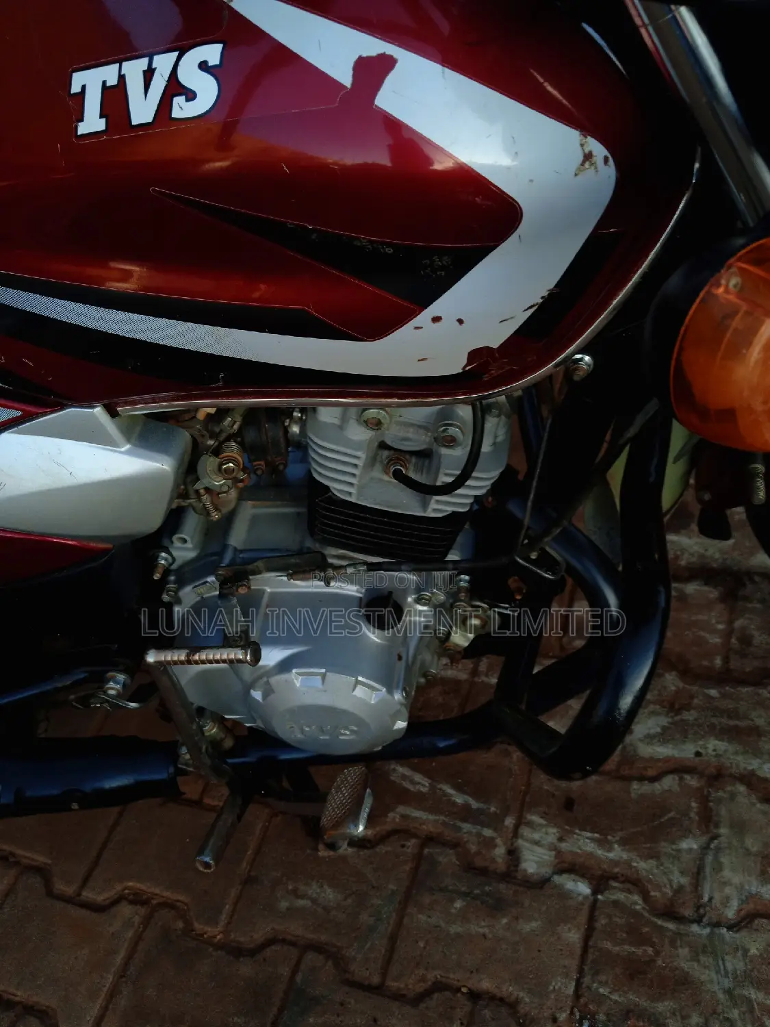 TVS HLX 125 2023 Red