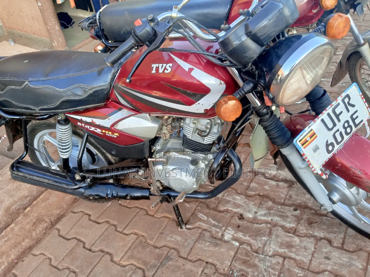 TVS HLX 125 2023 Red