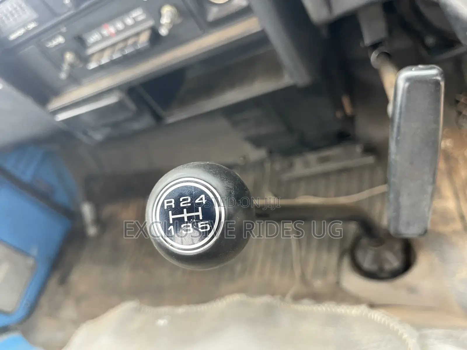 Mitishubishi. ISUZU