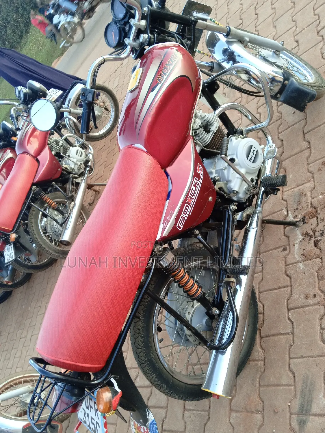 Bajaj Boxer 100 2022 Red