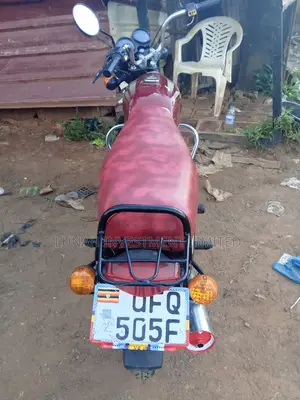 Bajaj Boxer 2022 Red