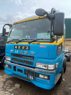 Fuso Super Great 12tyres