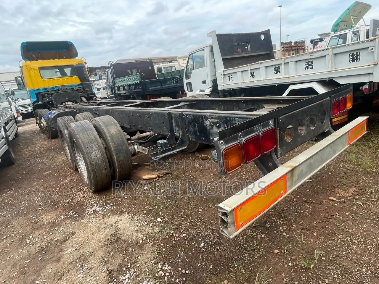 Fuso Super Great 12tyres