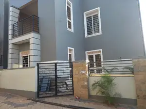 Furnished 4bdrm Duplex in Kira All Tarmack, Central Division for sale