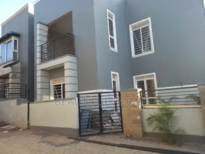Furnished 4bdrm Duplex in Kira All Tarmack, Central Division for sale