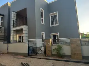 Furnished 4bdrm Duplex in Kira All Tarmack, Central Division for sale