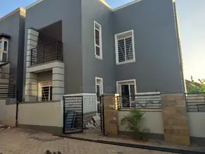 Furnished 4bdrm Villa in Kira Tarmacked for sale