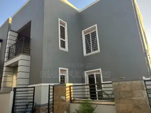 Furnished 4bdrm Villa in Kira Tarmacked for sale