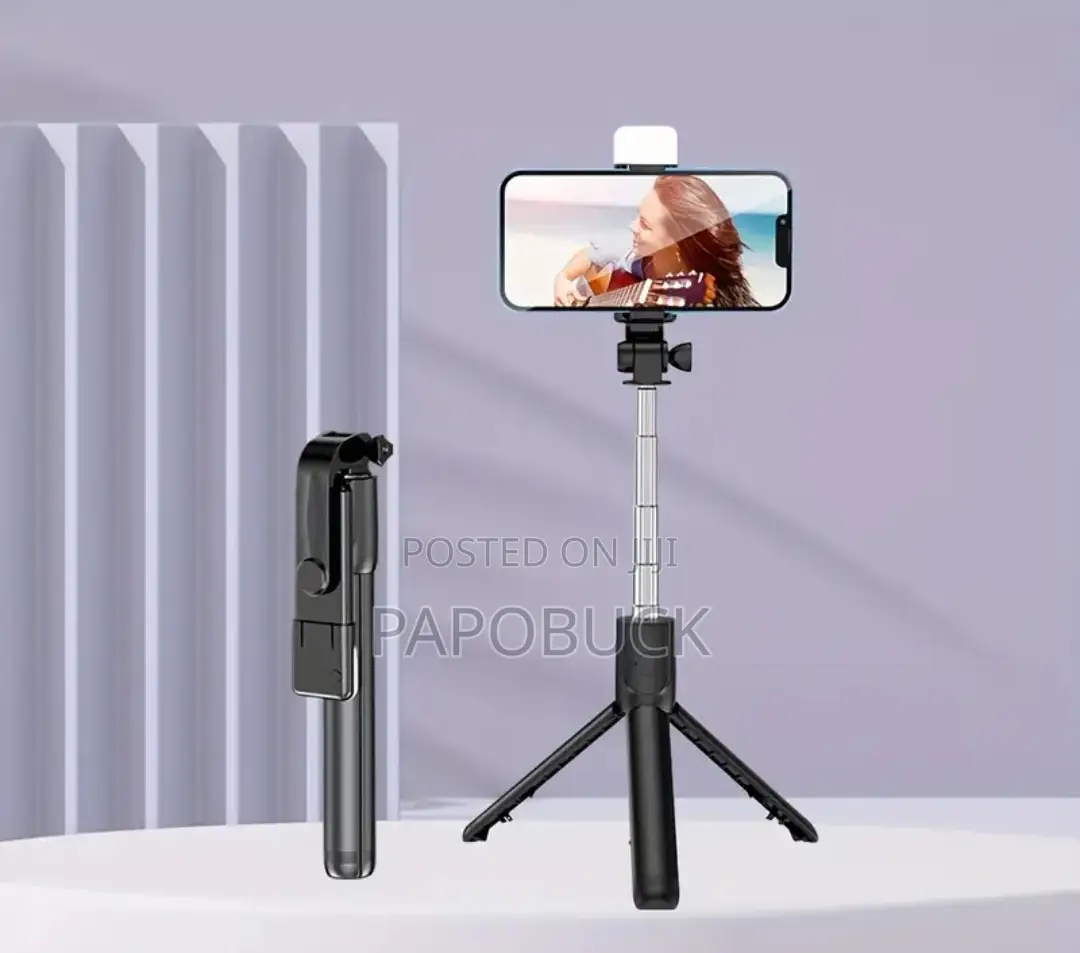 Selfie Stick Tripod Stand With Remote and Lighting