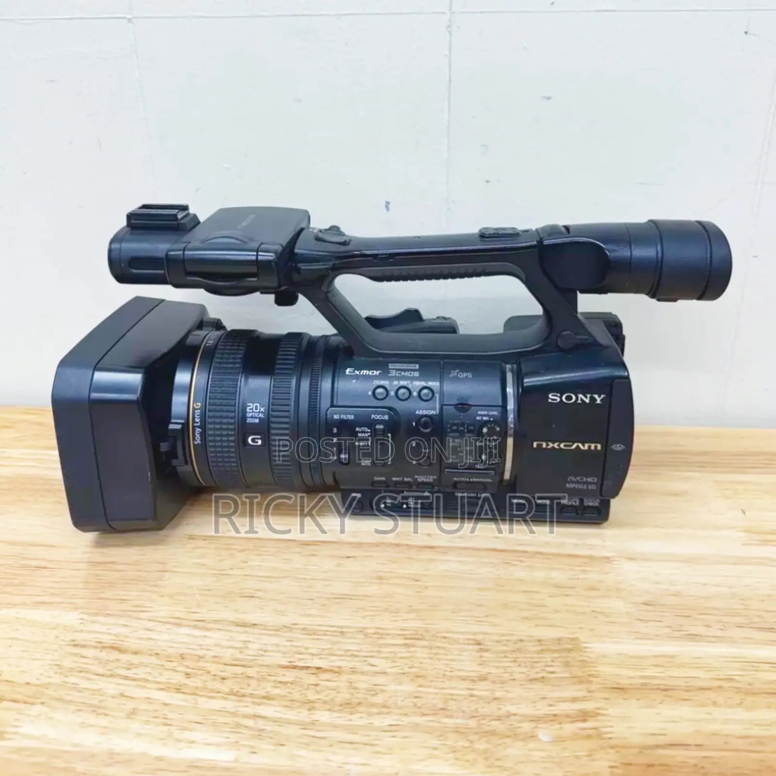 Sony HXR-NX5P NXCAM Professional PAL Camcorder
