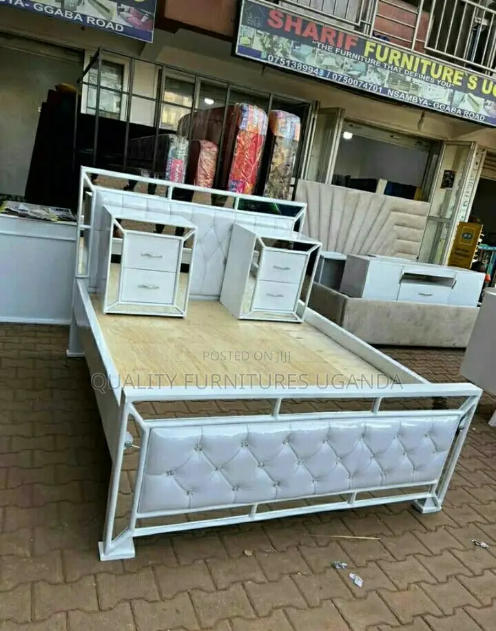 4*6 Tufted Bed