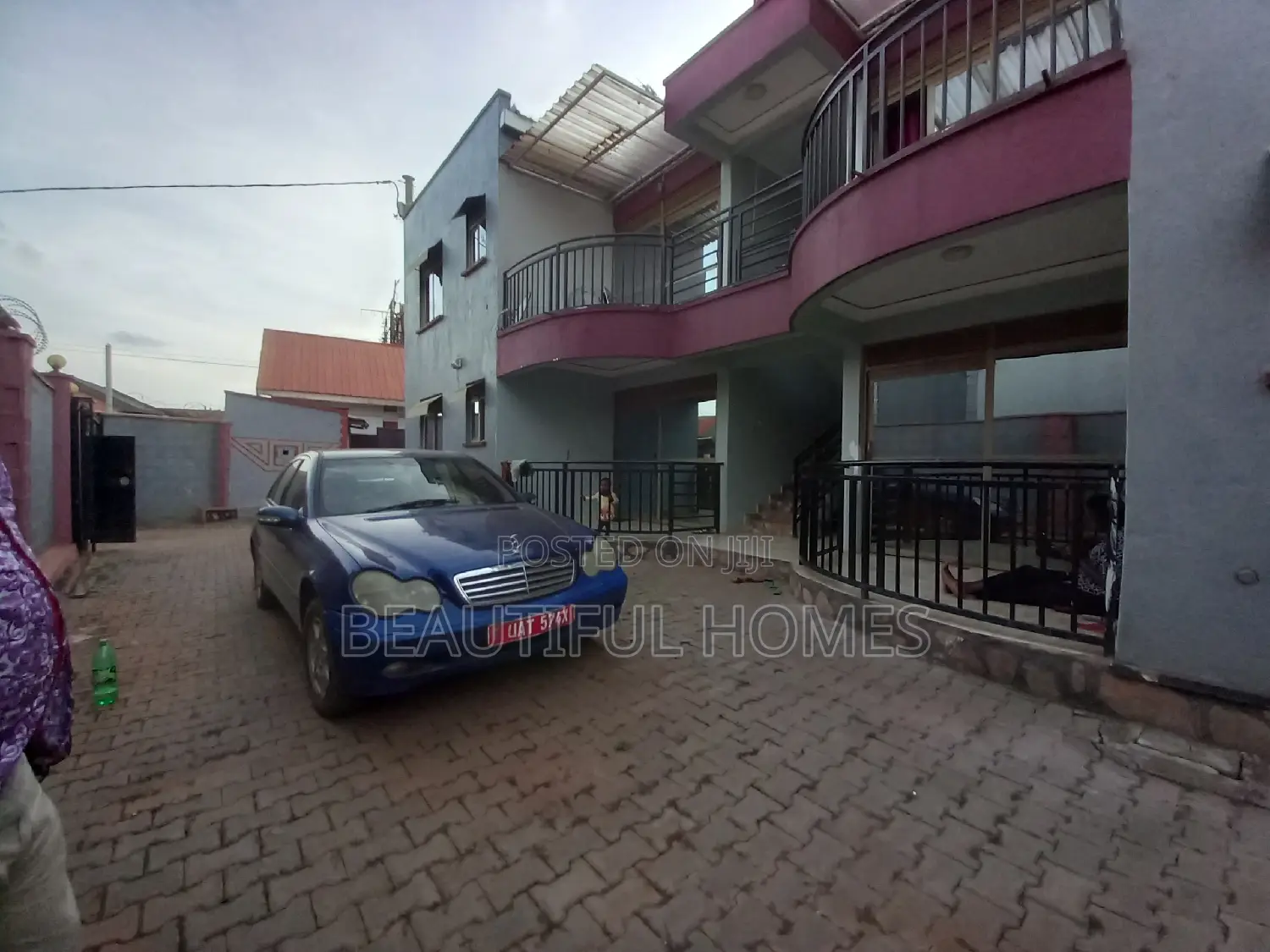 Furnished 2bdrm Apartment in Kira for sale