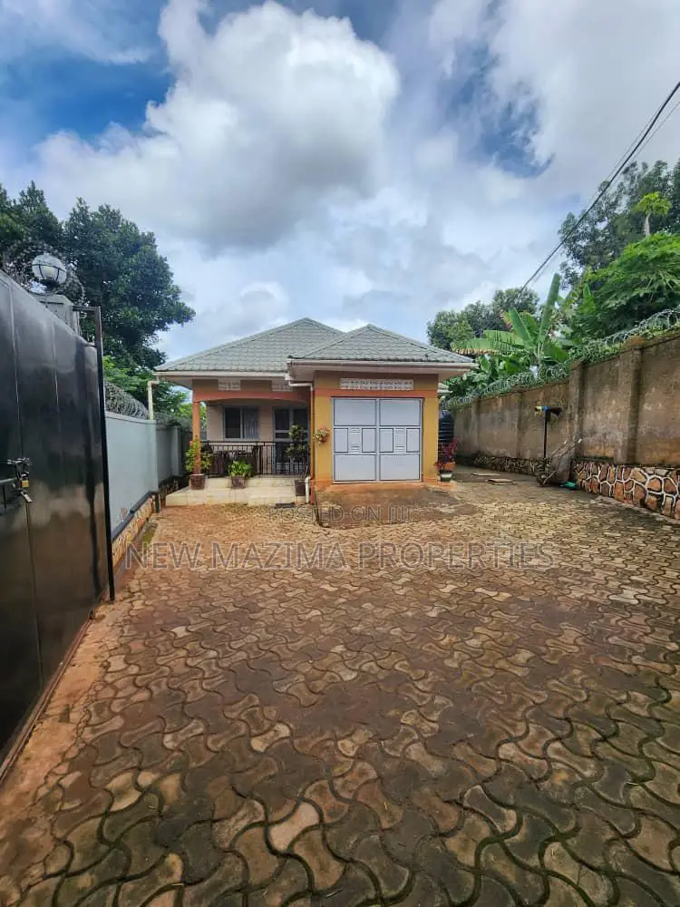 3bdrm Bungalow in Bwebajja Kitende, Division A for sale