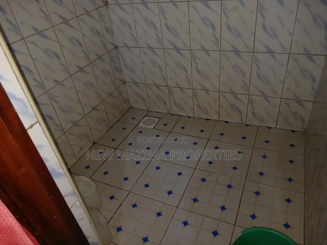 3bdrm House in Seguku Heights, Division A for sale