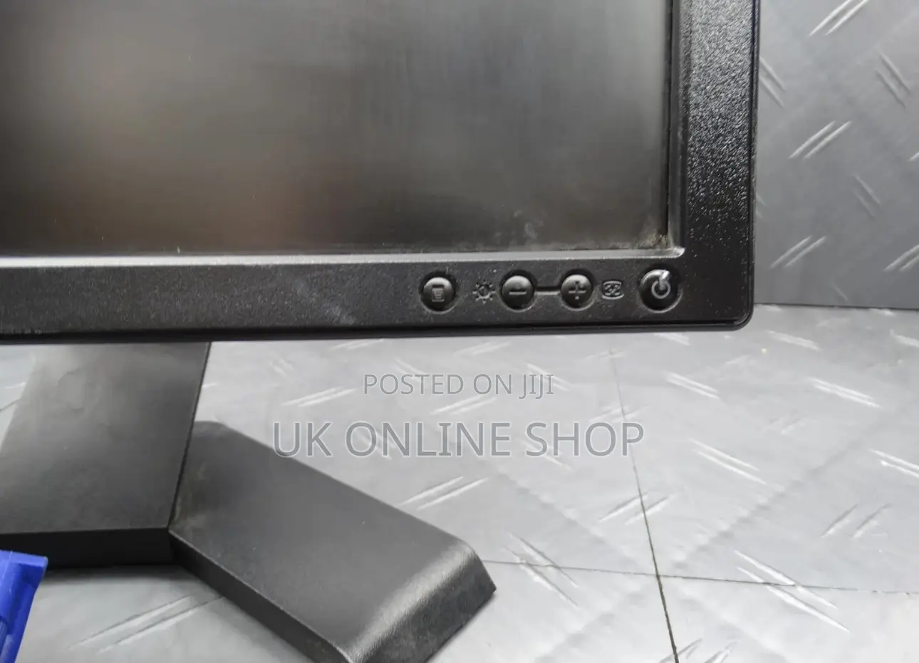 Dell 17in Flat Panel LCD Monitor 1280 X 1024 Black 60H