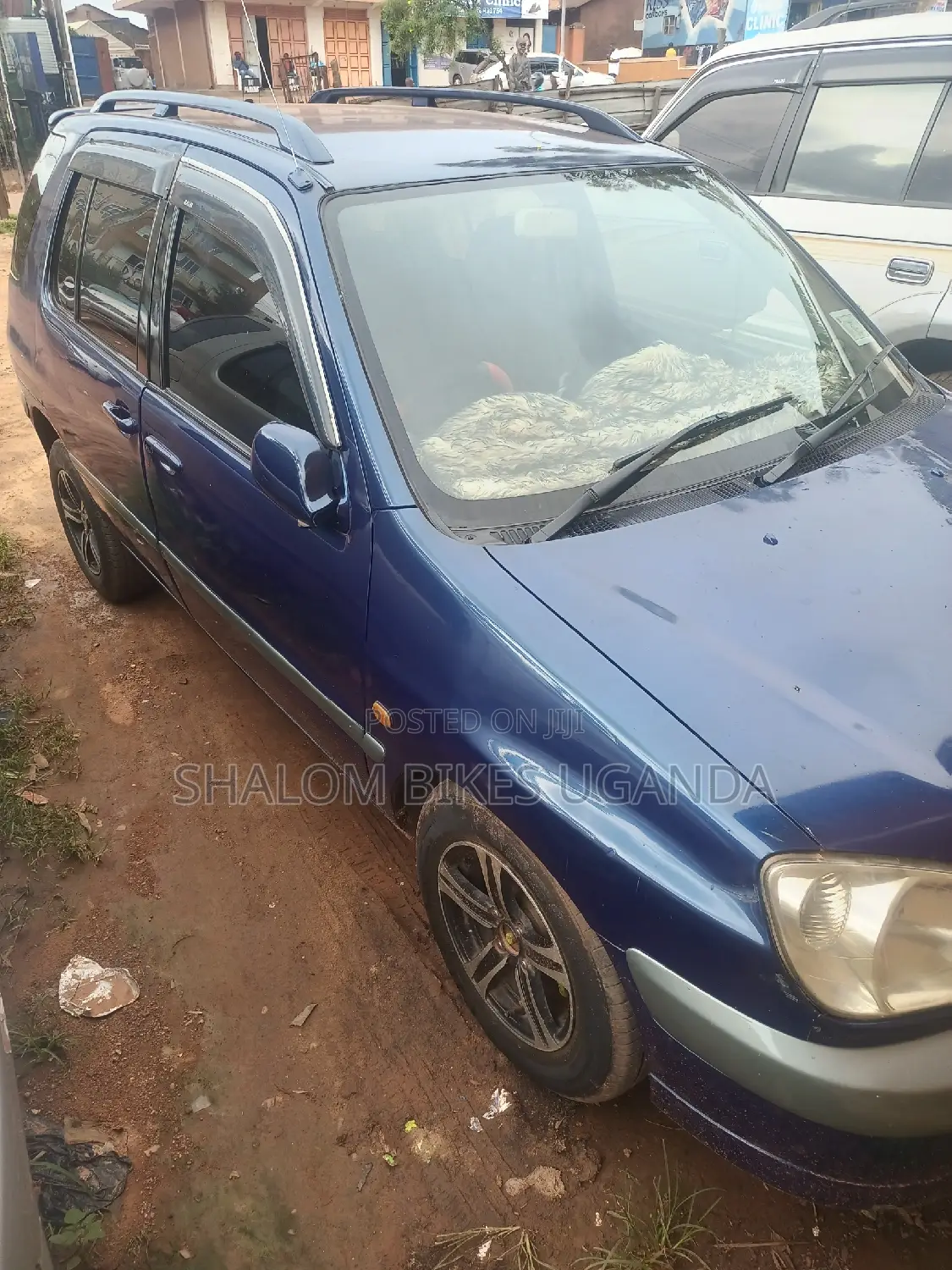 Toyota Raum 2004 Blue