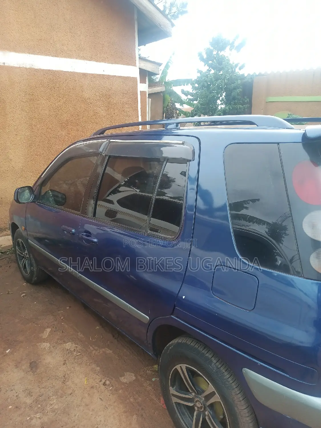 Toyota Raum 2004 Blue