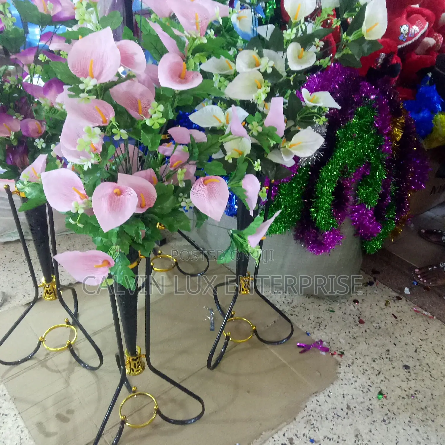 Decorative Flower Stand Plus Flowers