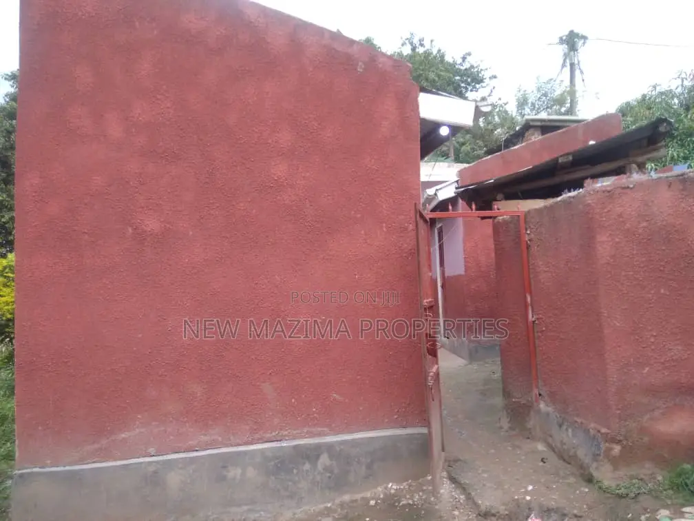 6bdrm House in Kawempe Kawanda, Division A for sale
