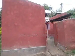 6bdrm House in Kawempe Kawanda, Division A for sale