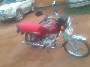 Bajaj Boxer 100 2024 Red