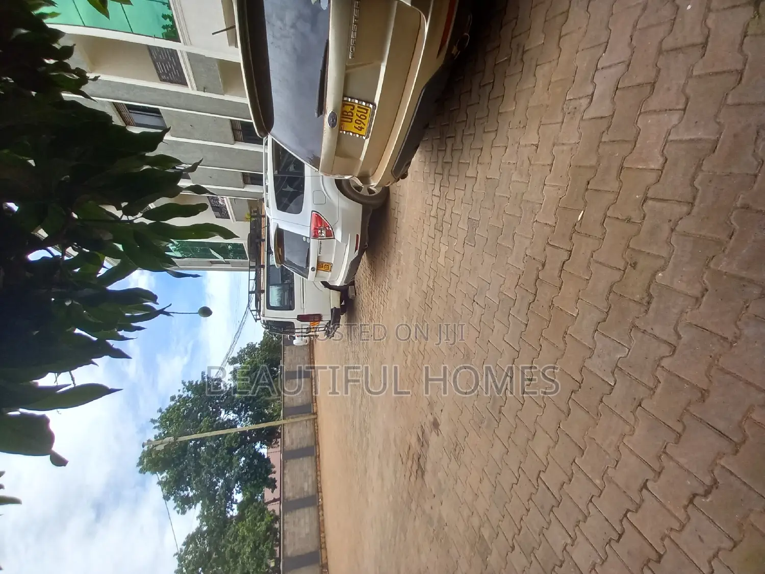 Furnished 1bdrm Apartment in Kira Town for sale