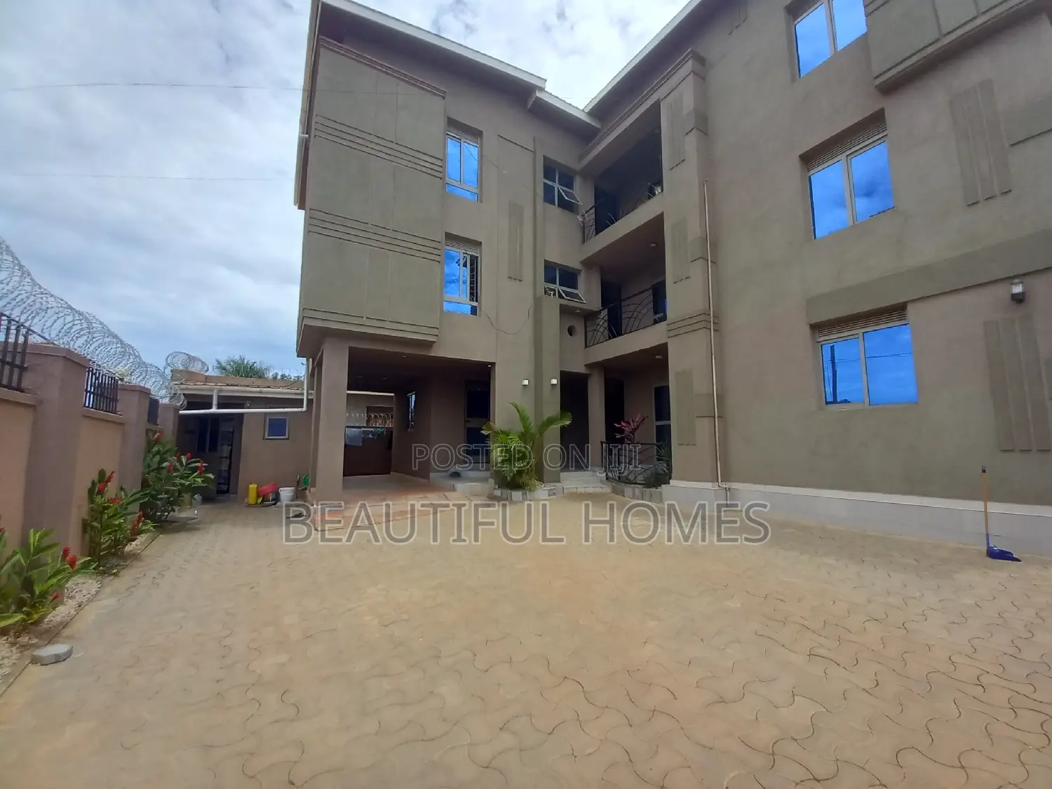 Furnished 2bdrm Apartment in Kyaliwajjara, Central Division for sale
