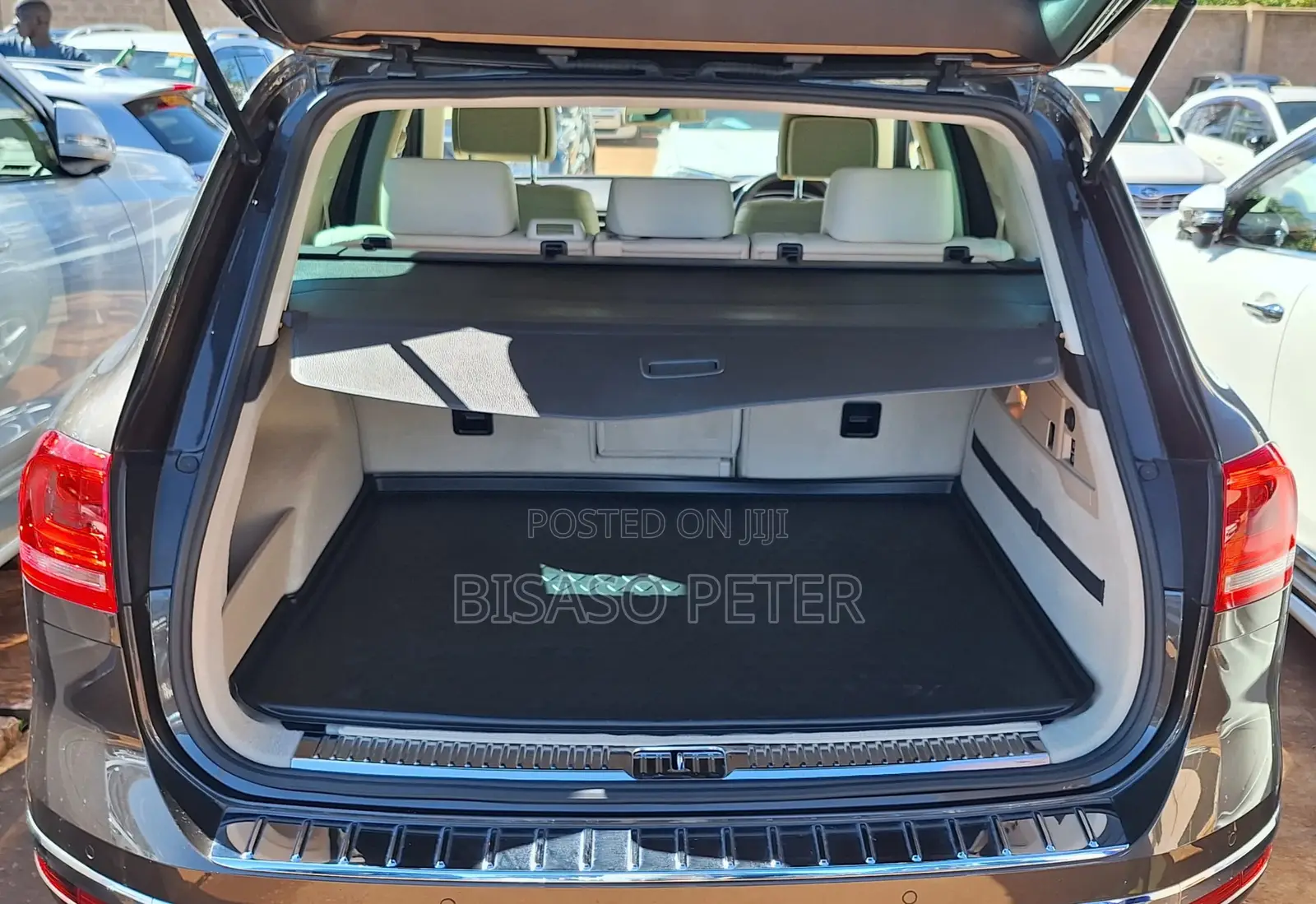 Volkswagen Touareg V6 Executive AWD 4MOTION 2015 Gray