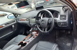Volkswagen Touareg V6 Executive 2013 Brown
