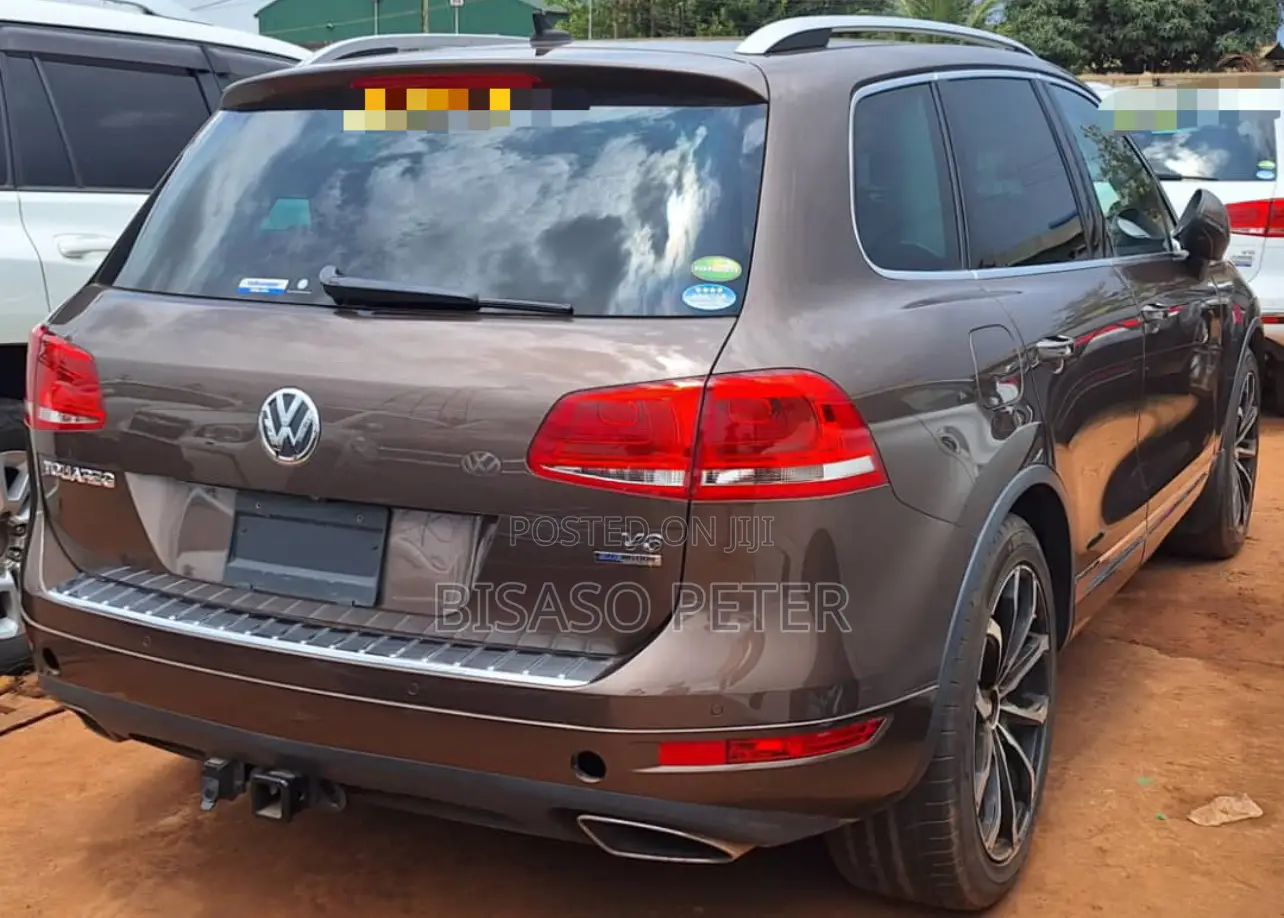 Volkswagen Touareg V6 Executive 2013 Brown