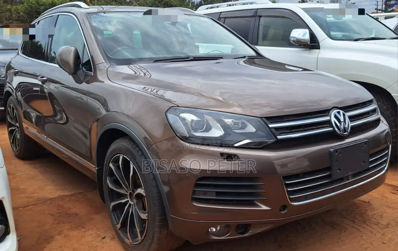 Volkswagen Touareg V6 Executive 2013 Brown
