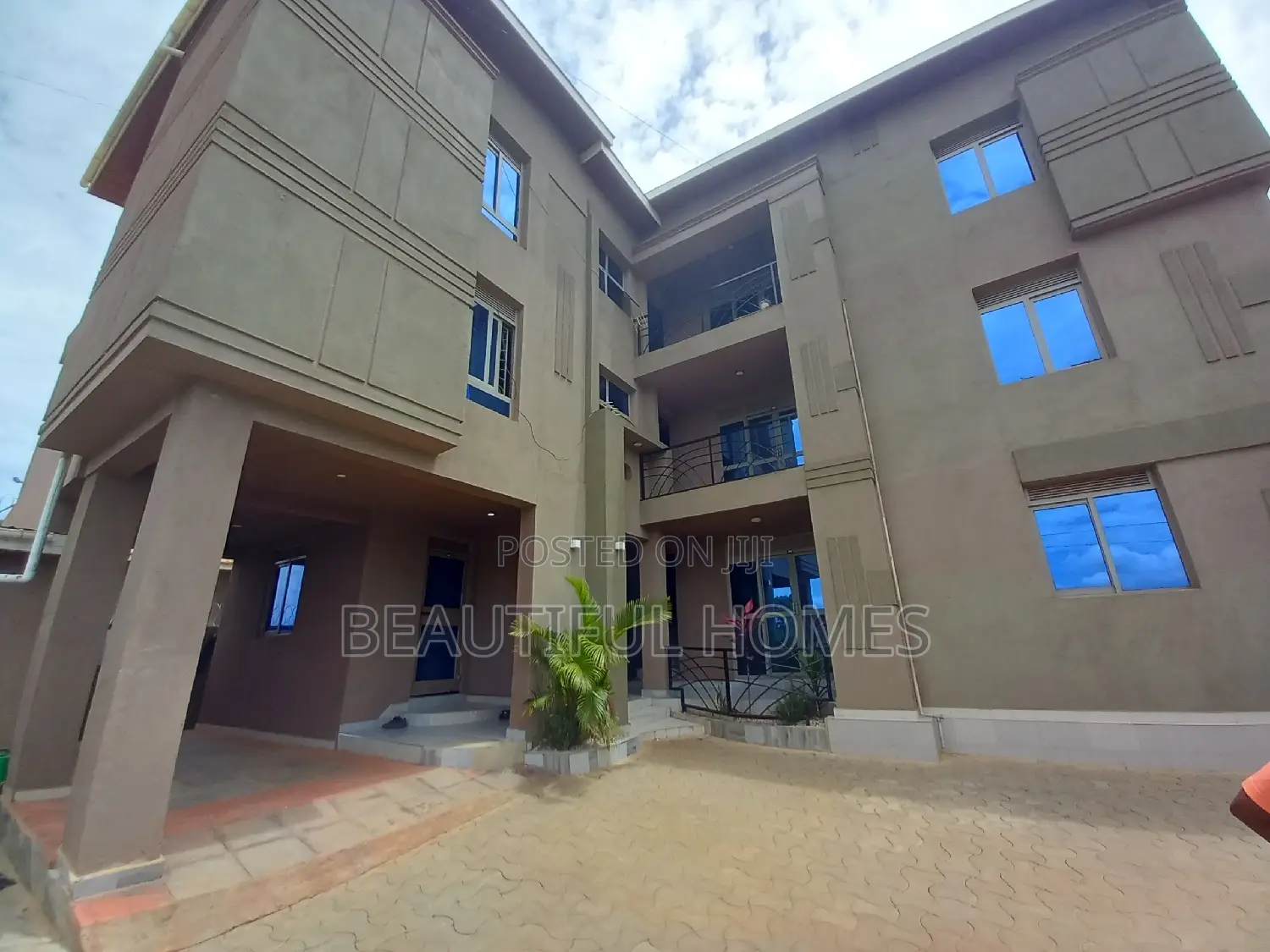 Furnished 2bdrm Apartment in Kyaliwajjara, Central Division for sale