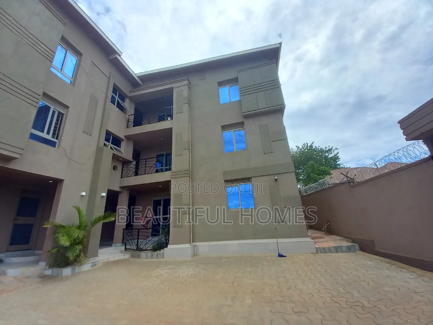 Furnished 2bdrm Apartment in Kyaliwajjara, Central Division for sale