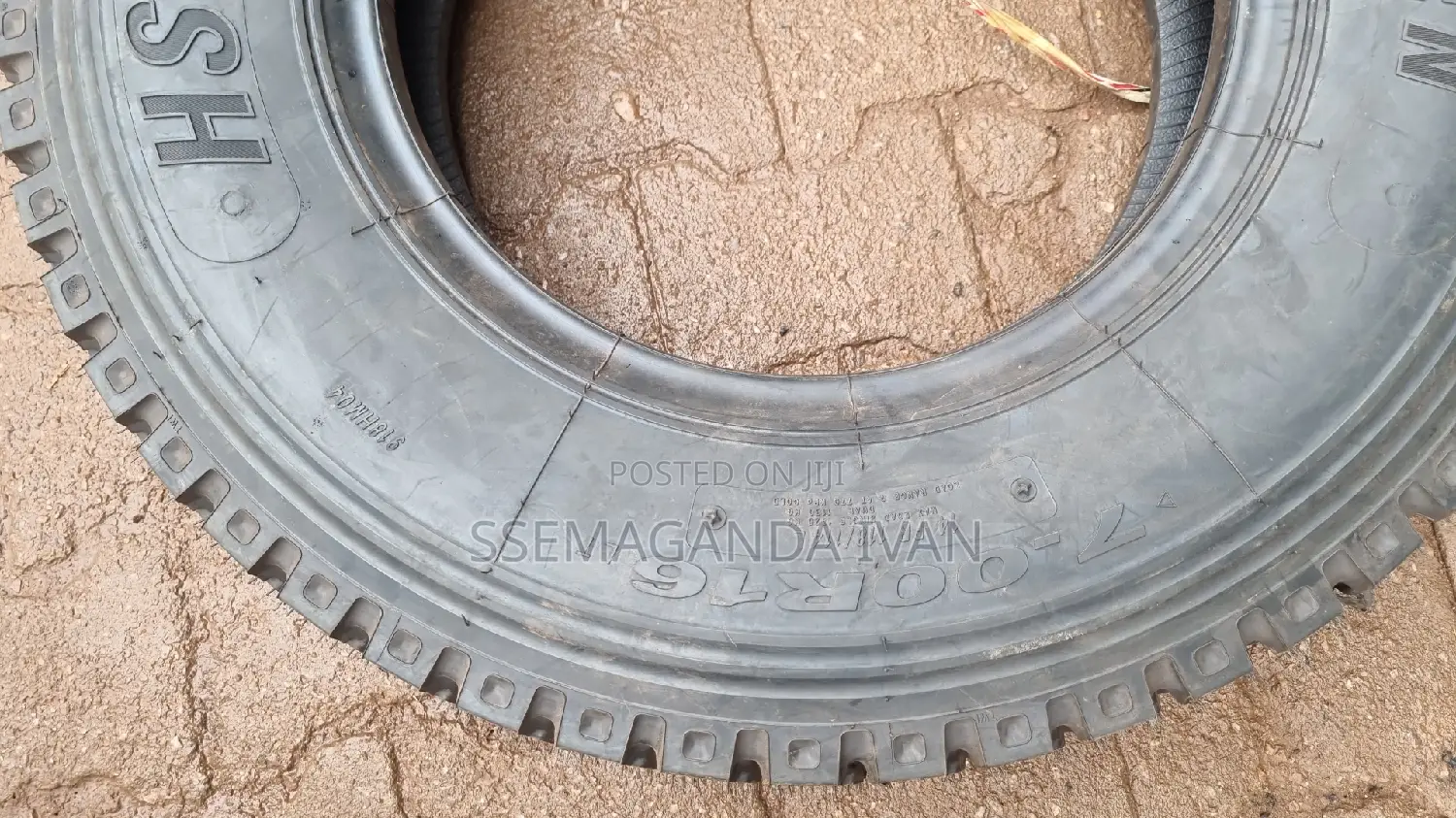 700r16 Mudgrip