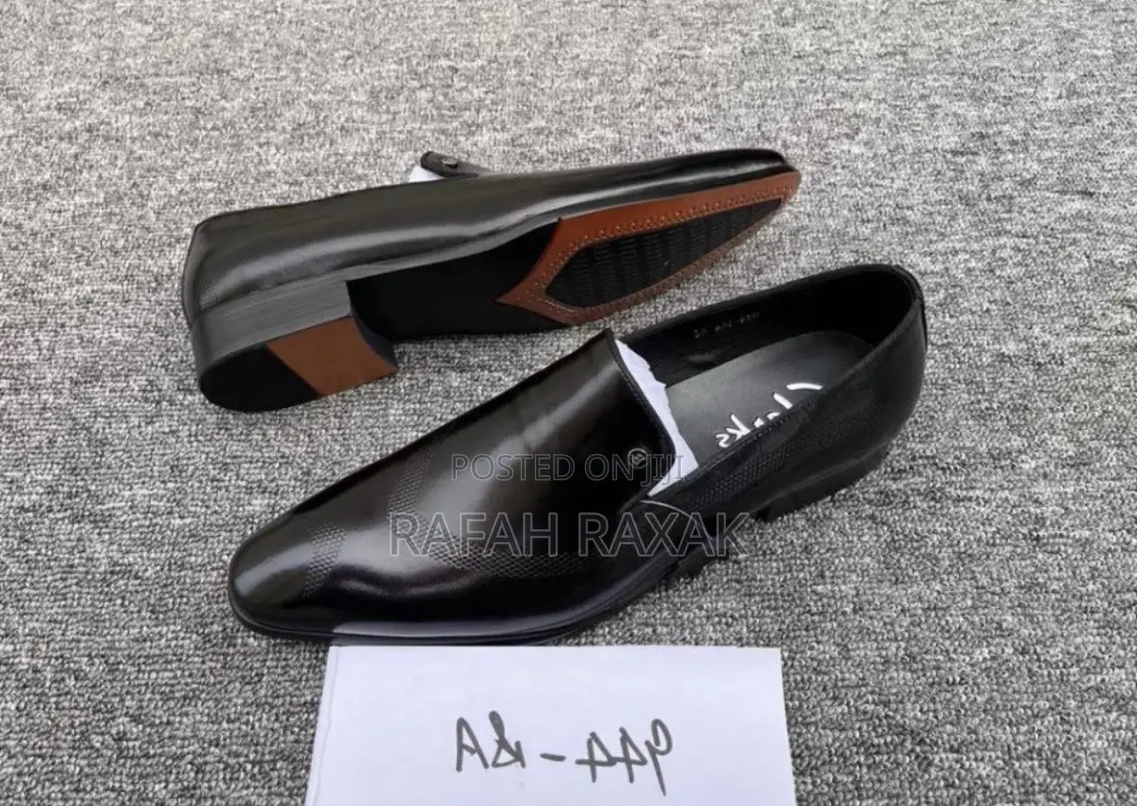 Original Men’S Clarks Gentle Leather Shoes