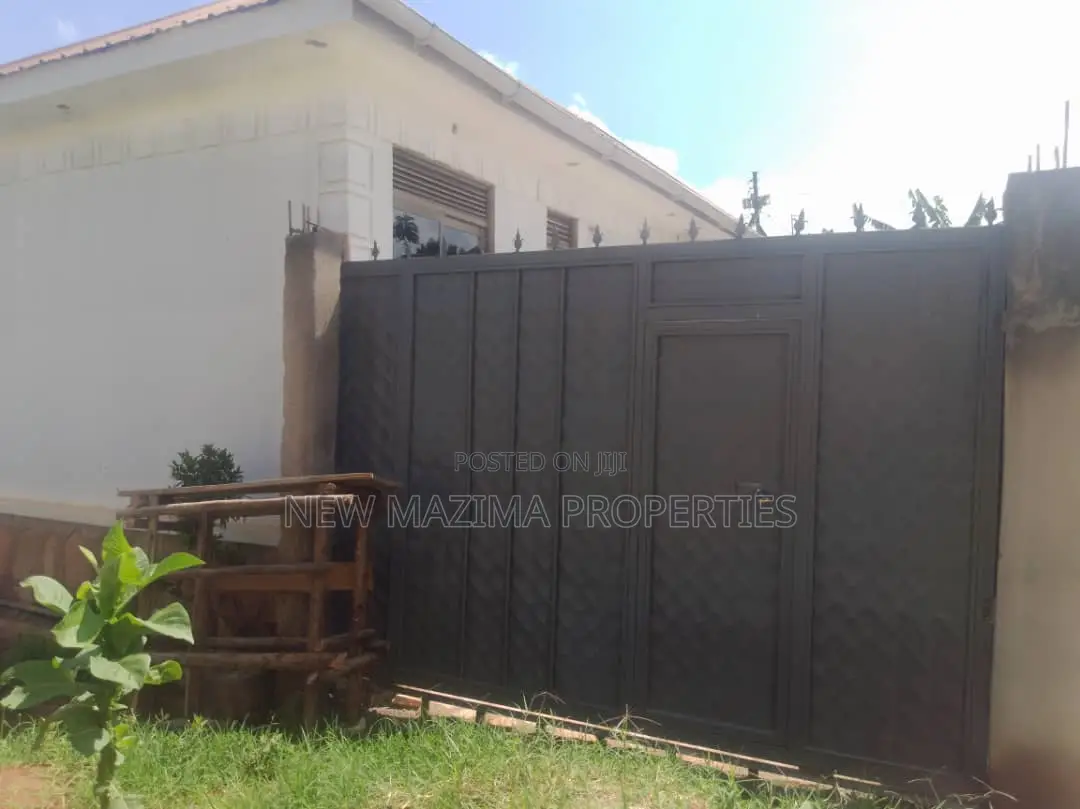 2bdrm House in Bulenga, Division A for sale