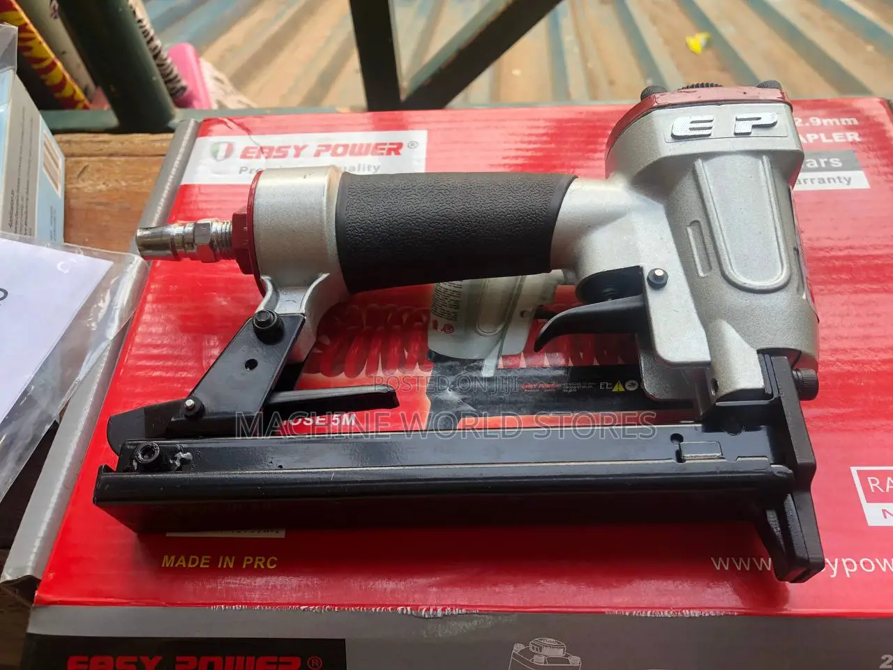 Stapling Gun With Hose (Easypower)