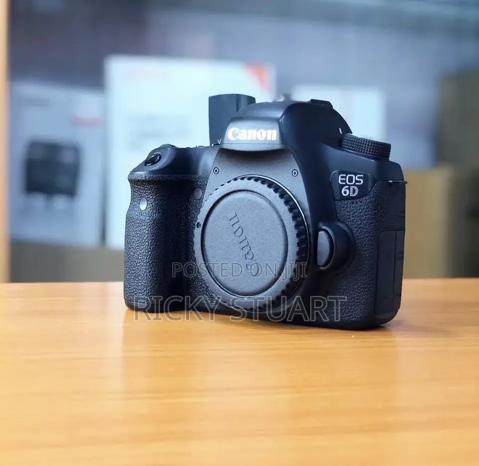 Canon 6D With 3.0-Inch LCD (Body Only)