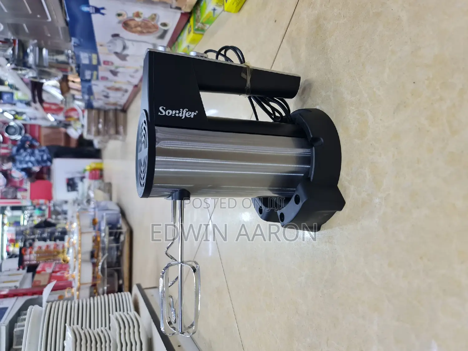 Sonifer Hand Mixer With a Base