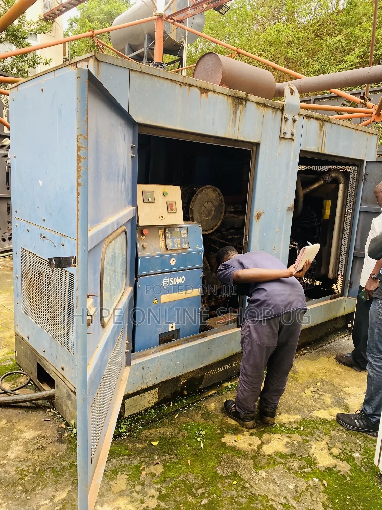 Commercial Big Generator Mechanic