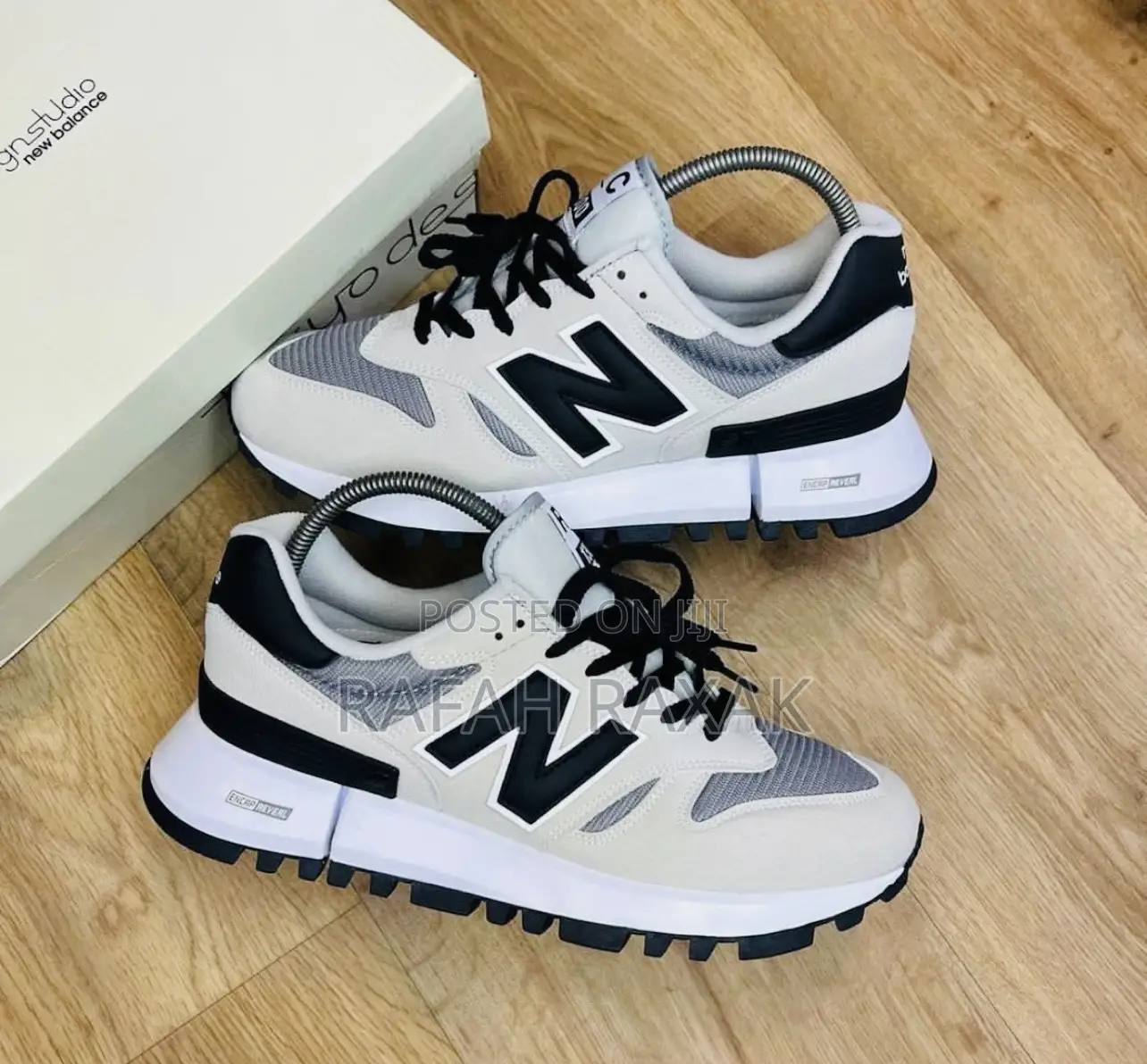 Original Unisex New Balance 1300 Grey Sneaker