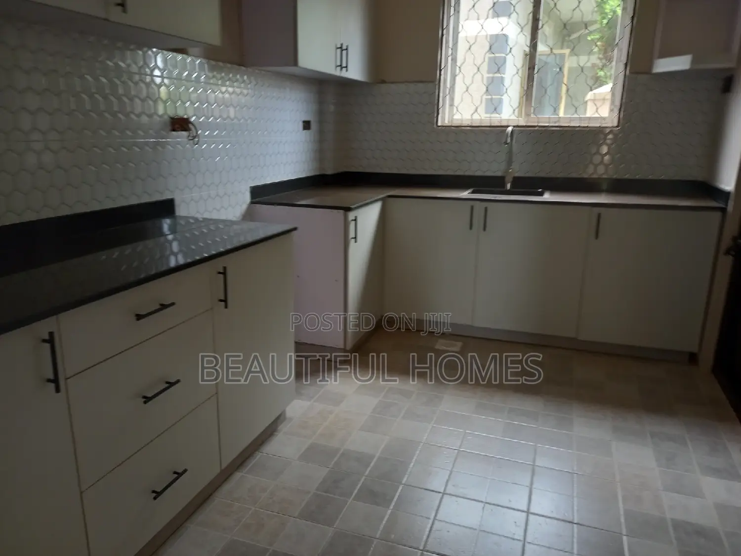 Furnished 2bdrm Block of Flats in Kira, Central Division for sale
