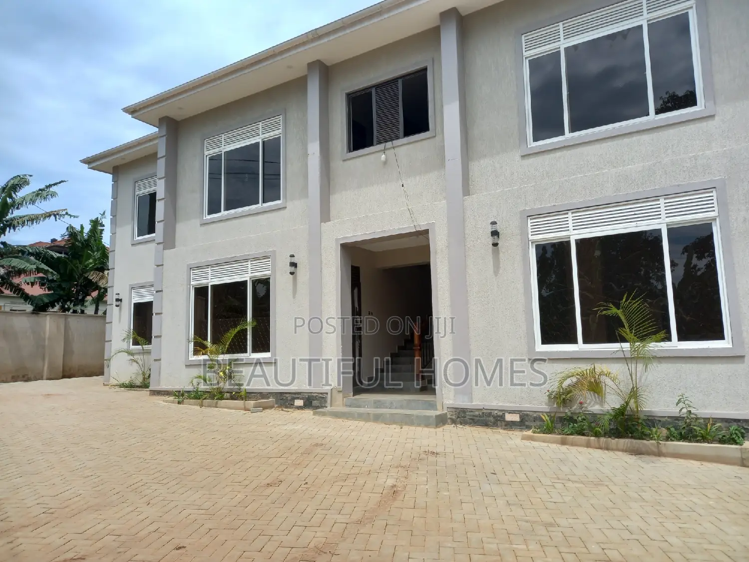 Furnished 2bdrm Block of Flats in Kira for sale