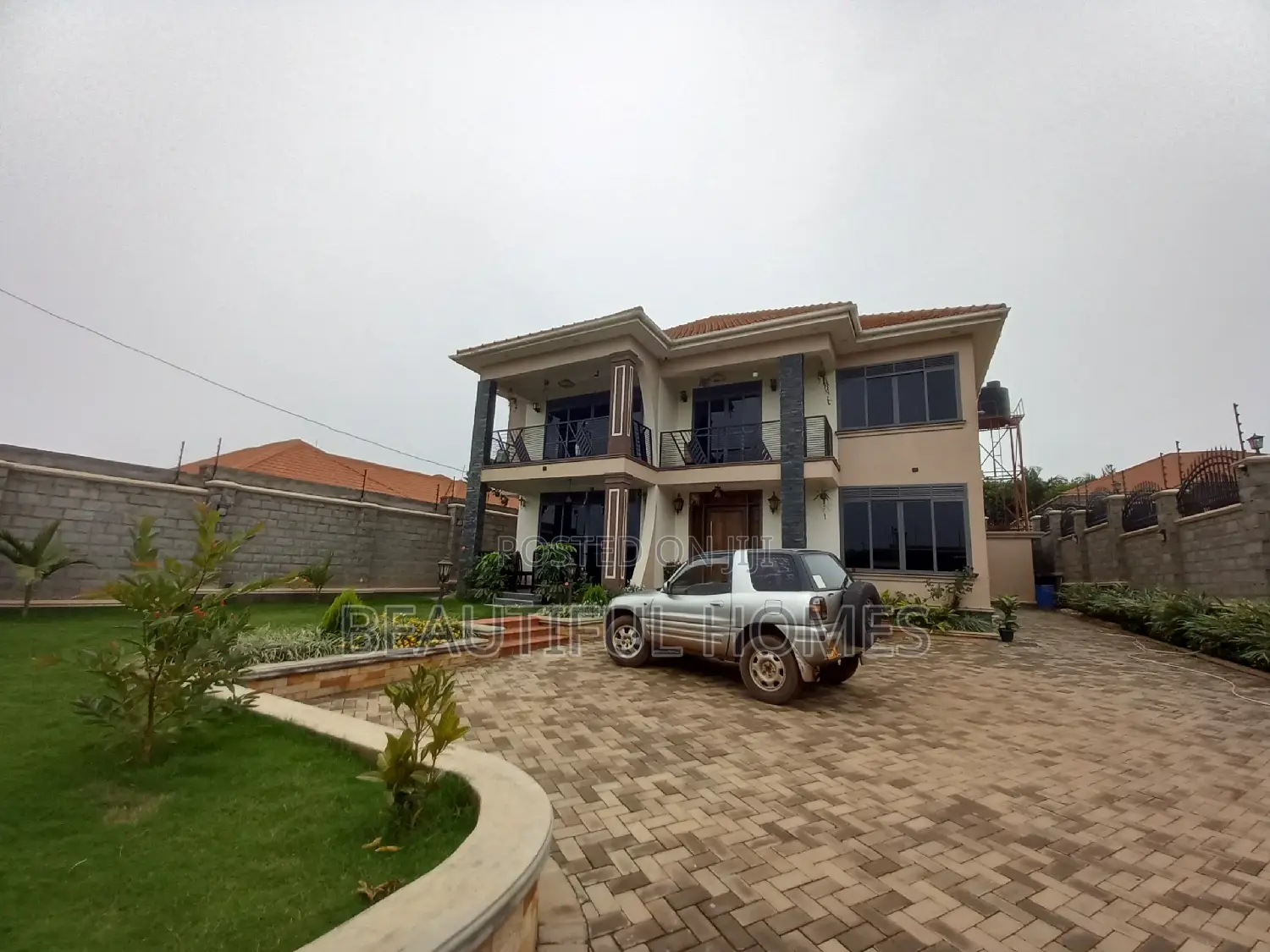 Furnished 5bdrm Mansion in Kira for sale