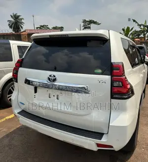 Toyota Land Cruiser Prado 2018 White