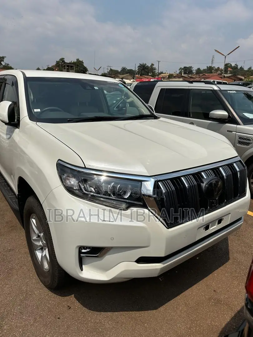 Toyota Land Cruiser Prado 2018 White