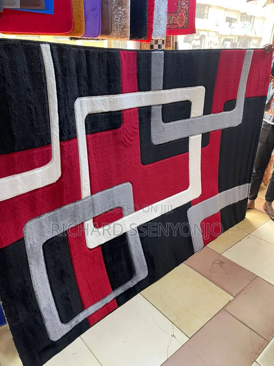 Center Carpets Medium