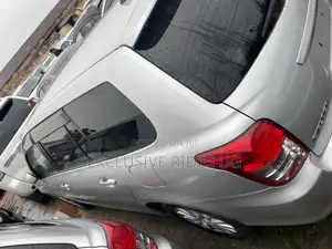 Toyota Corolla Fielder 2010 Silver
